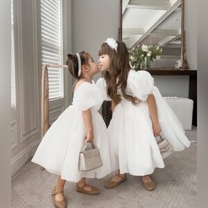NWT Girl’s Elegant Princess Puff Sleeves Party Dress in Ivory Girl’s Size 4-5Y